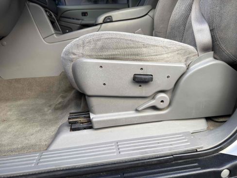 Used 2005 Chevrolet Tahoe LS w/ Preferred Equipment Group image 41