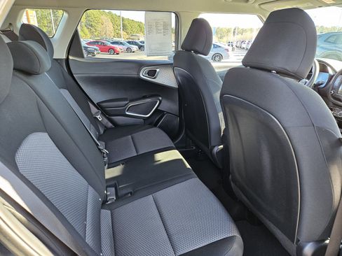 Used 2024 Kia Soul LX w/ Option Group 015 image 18