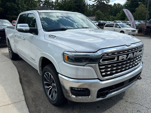 Used 2025 RAM 1500 Limited AWD/4WD image 3