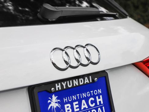 Used 2022 Audi Q3 2.0T Premium Plus w/ Premium Plus Package AWD/4WD image 12