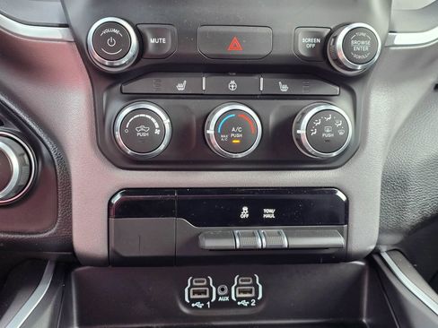 Used 2023 RAM 1500 Big Horn AWD/4WD image 18