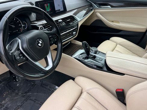 Used 2017 BMW 540i RWD image 12