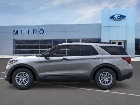 New 2026 Ford Explorer Active AWD/4WD image 4