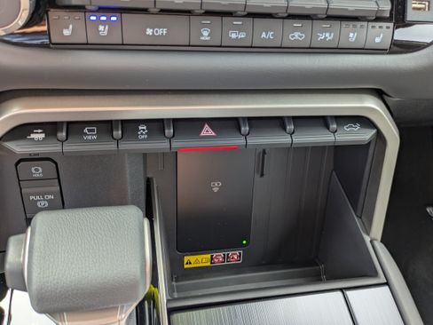 New 2026 Toyota Tundra Platinum AWD/4WD image 21