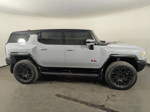 Used 2025 GMC Hummer EV 2X w/ LPO, Sport Package image 8