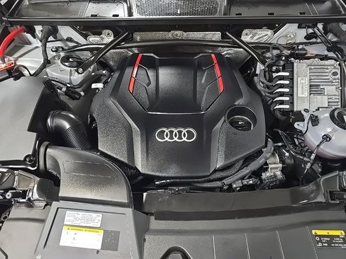 Used 2023 Audi SQ5 Premium Plus w/ Premium Plus Package image 13