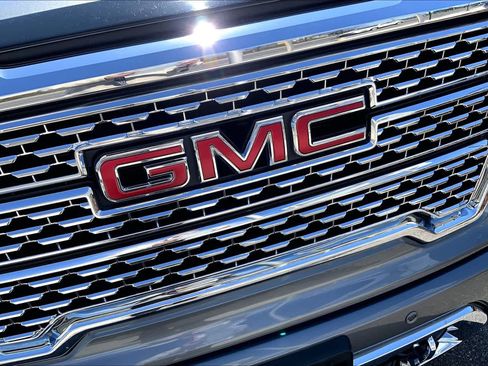 Used 2022 GMC Sierra 1500 Denali w/ Driver Alert Package II image 31