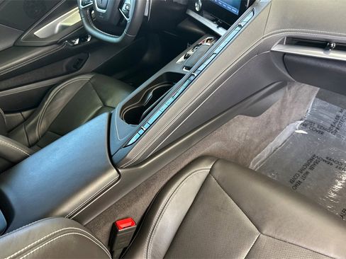 Used 2024 Chevrolet Corvette Stingray Coupe w/ Z51 Performance Package image 16