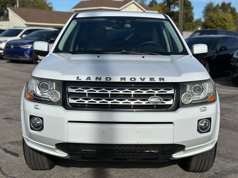 Used 2015 Land Rover LR2 HSE image 3