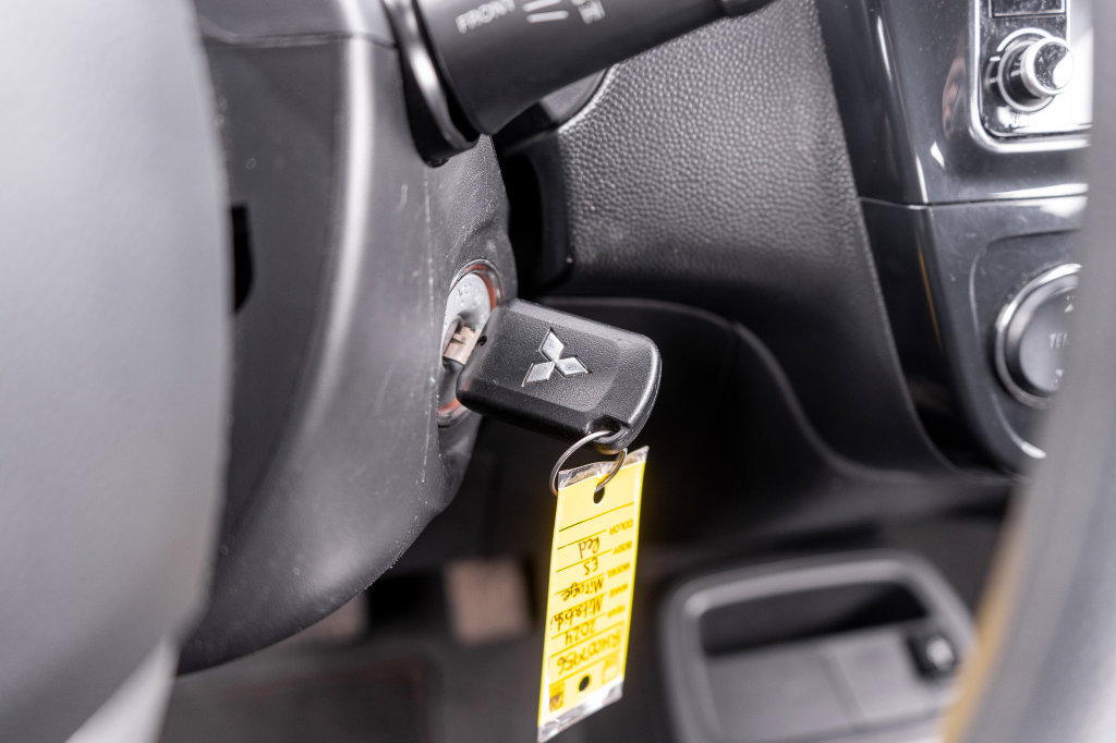 Used 2024 Mitsubishi Mirage ES FWD image 23