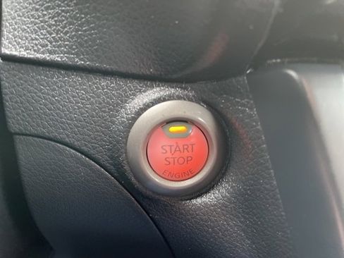 Used 2019 Nissan Sentra SV image 18