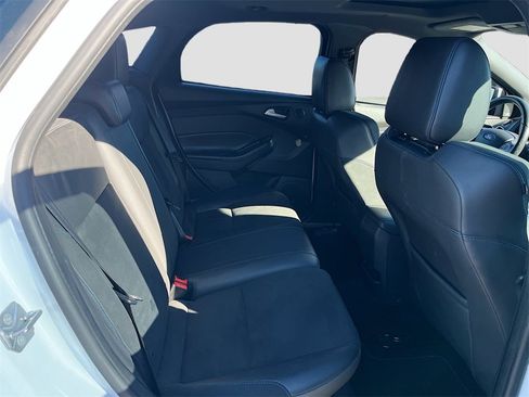 Used 2017 Ford Focus RS image 28