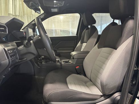 Used 2025 Toyota 4Runner TRD Off-Road image 35