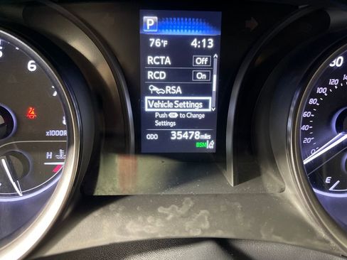 Used 2022 Toyota Camry SE w/ Convenience Package image 19