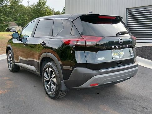 Certified 2023 Nissan Rogue SV FWD image 5