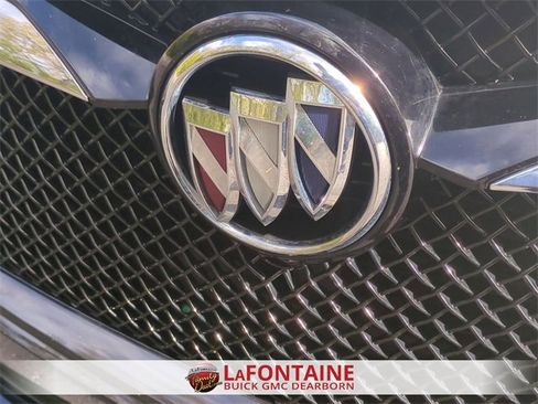 Used 2022 Buick Enclave Essence w/ Sport Touring Edition image 27