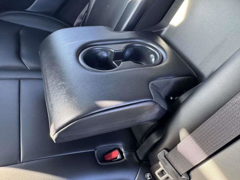 Used 2024 Tesla Model Y Performance image 18