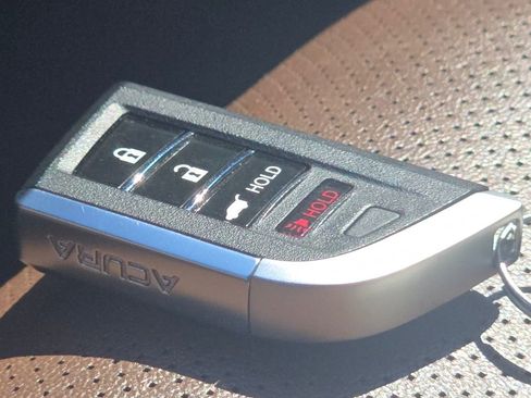 Used 2024 Acura MDX SH-AWD w/ Technology Package image 36