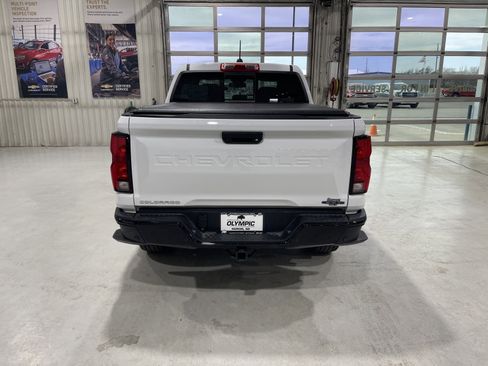 Used 2024 Chevrolet Colorado Z71 w/ Z71 Convenience Package 2 image 7