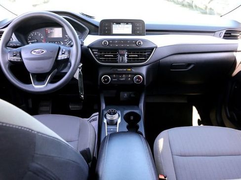 Used 2022 Ford Escape S image 25