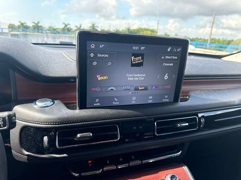 Used 2023 Lincoln Aviator Reserve w/ Elements Package Plus RWD image 8