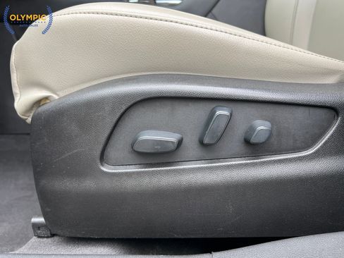 Used 2019 Cadillac XT4 Luxury image 37