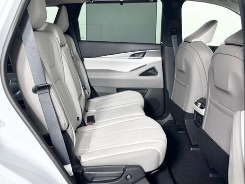 New 2026 INFINITI QX60 Luxe image 28