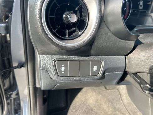 Used 2022 Kia Forte LXS image 18