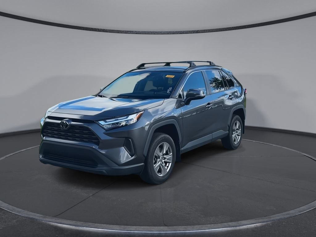 Used 2024 Toyota RAV4 XLE w/ Convenience Package FWD image 4