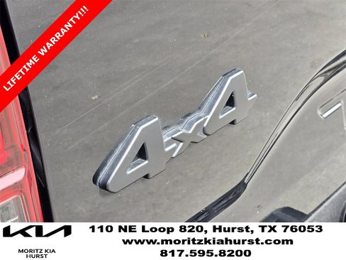 Used 2021 Toyota Tacoma SR5 w/ Trail Edition image 16