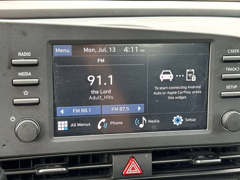 Used 2025 Hyundai Elantra Sport FWD image 18
