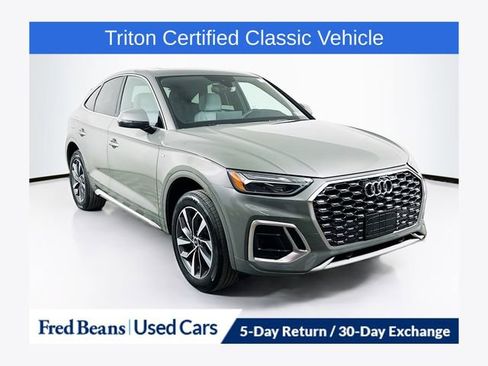 Used 2023 Audi Q5 2.0T Premium w/ Convenience Package image 1