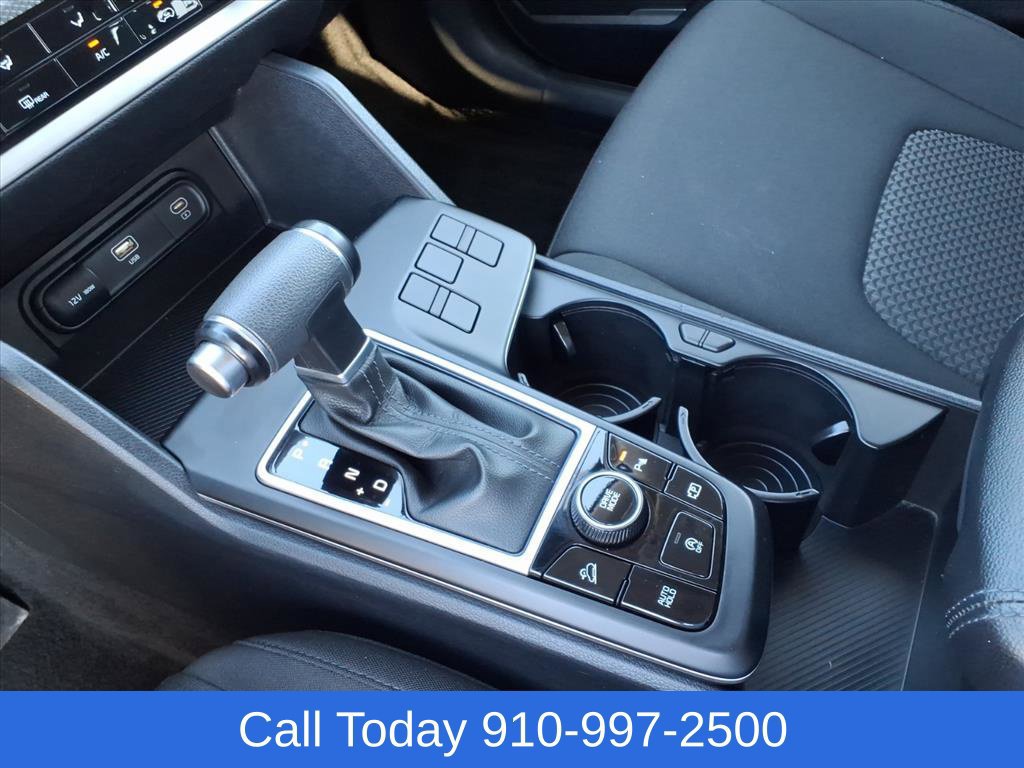 Used 2024 Kia Sportage LX FWD image 17