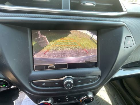 Used 2022 Chevrolet TrailBlazer LT AWD/4WD image 18