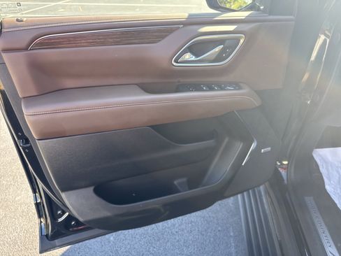 Used 2024 Chevrolet Tahoe High Country image 23