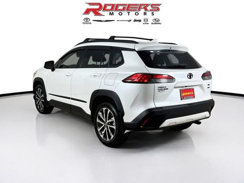 Certified 2022 Toyota Corolla Cross XLE w/ Convenience Package AWD/4WD image 11
