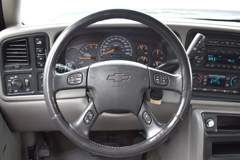 Used 2005 Chevrolet Silverado 2500 LT w/ Heavy-Duty Power Package AWD/4WD image 14