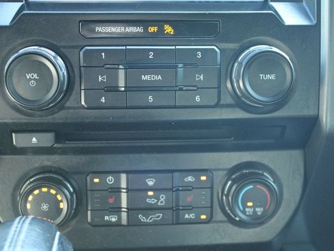 Used 2016 Ford F150 XLT w/ Equipment Group 302A Luxury AWD/4WD image 20