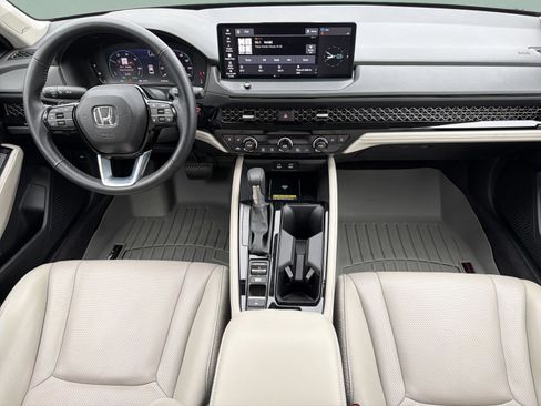 Used 2024 Honda Accord Touring image 15