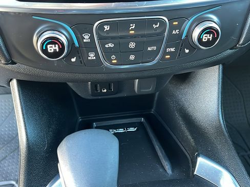 Certified 2023 Chevrolet Traverse LT w/ Midnight/Sport Edition image 22