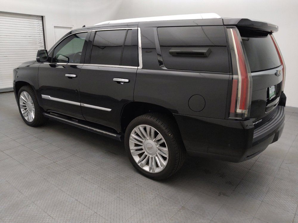 Used 2018 Cadillac Escalade Platinum RWD image 3