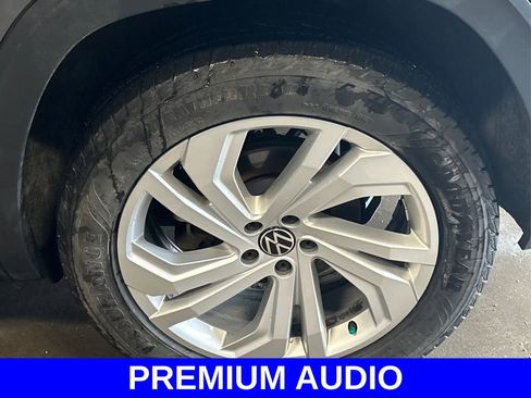 Used 2021 Volkswagen Atlas SE image 13