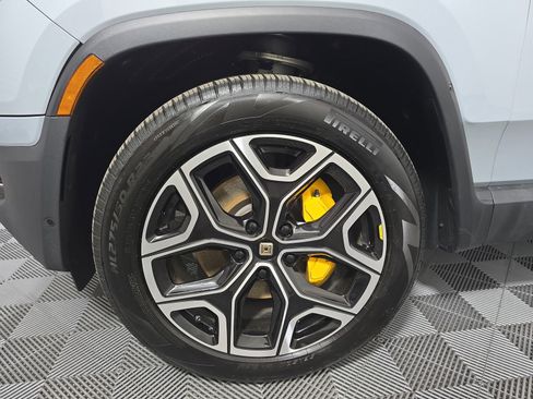 Used 2023 Rivian R1T Adventure AWD/4WD image 9