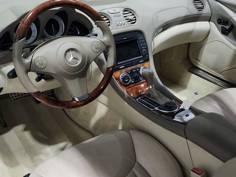 Used 2009 Mercedes-Benz SL 550 image 16
