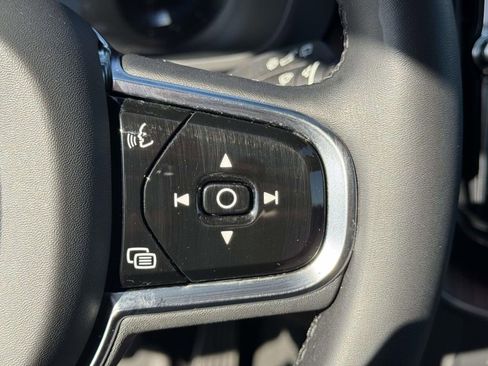 Used 2023 Volvo XC60 B5 Plus w/ Climate Package image 20