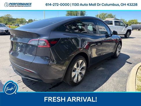 Used 2024 Tesla Model Y Long Range AWD/4WD image 8