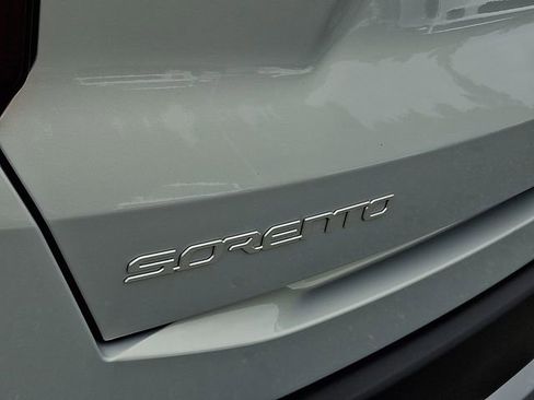 New 2026 Kia Sorento LX FWD image 21