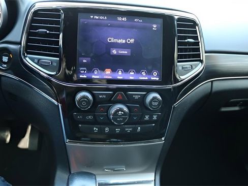 Used 2019 Jeep Grand Cherokee Limited image 21