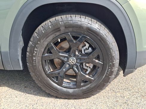 Certified 2024 Volkswagen Atlas Peak Edition SE AWD/4WD image 8