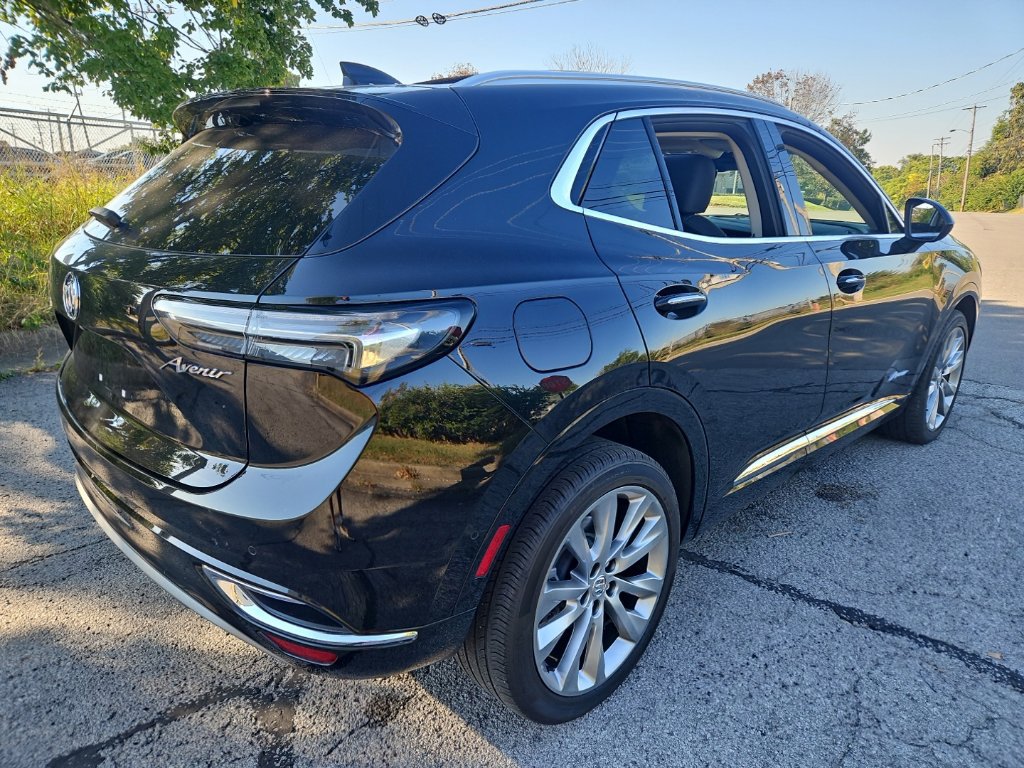 Used 2023 Buick Envision Avenir AWD/4WD image 3